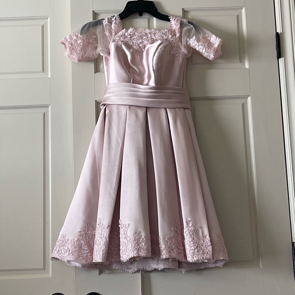 Formal light pink, flower design, never been worn, size XS